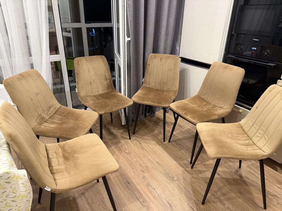 Продается стулья в отличном состояний,в количестве 6 шт