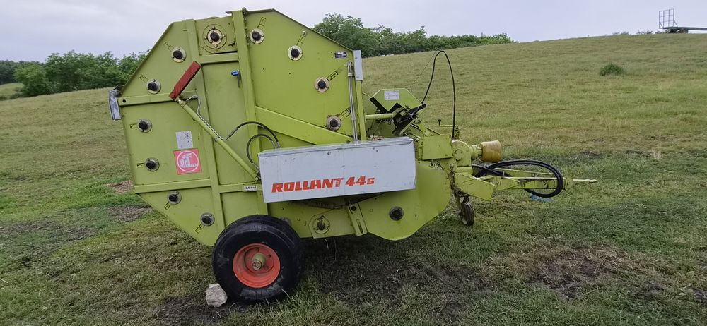 Presa Claas Rollant 44