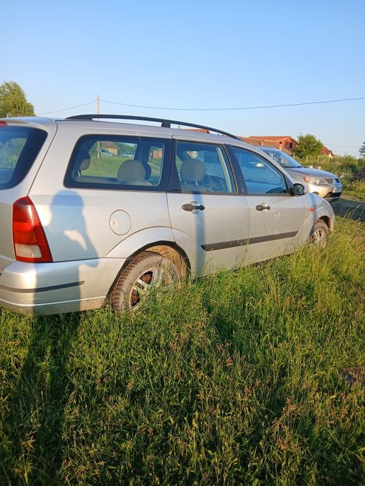 Vand sau schimb ford focus  1.8 dizel 2001