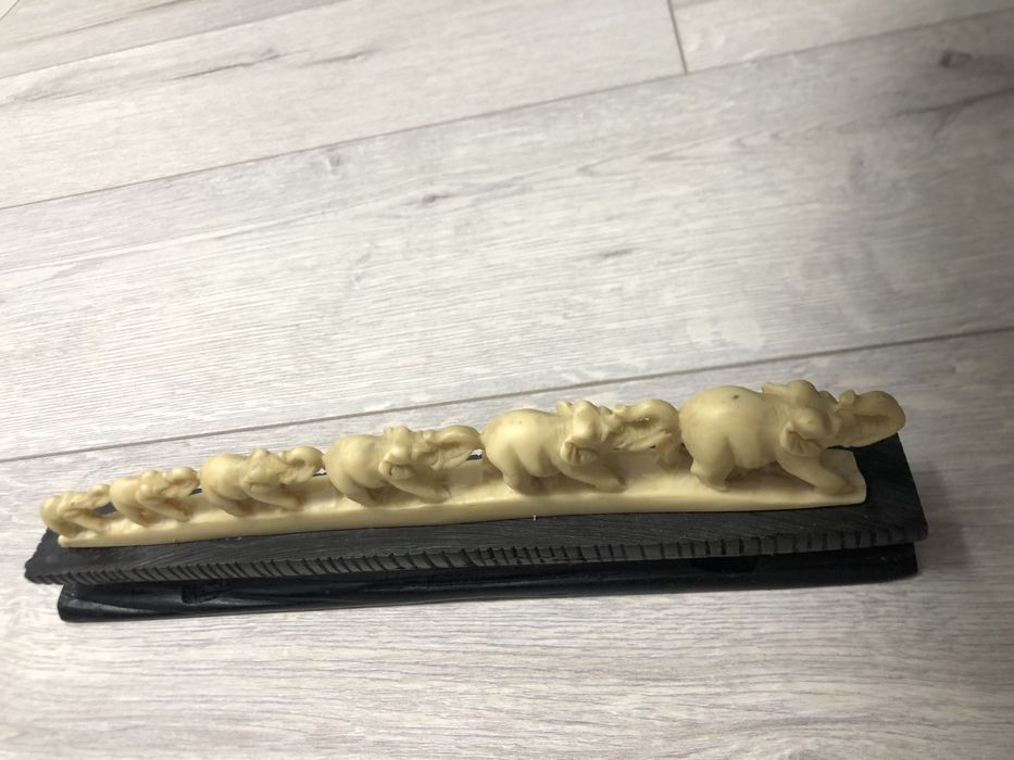 Elefanți de colecție