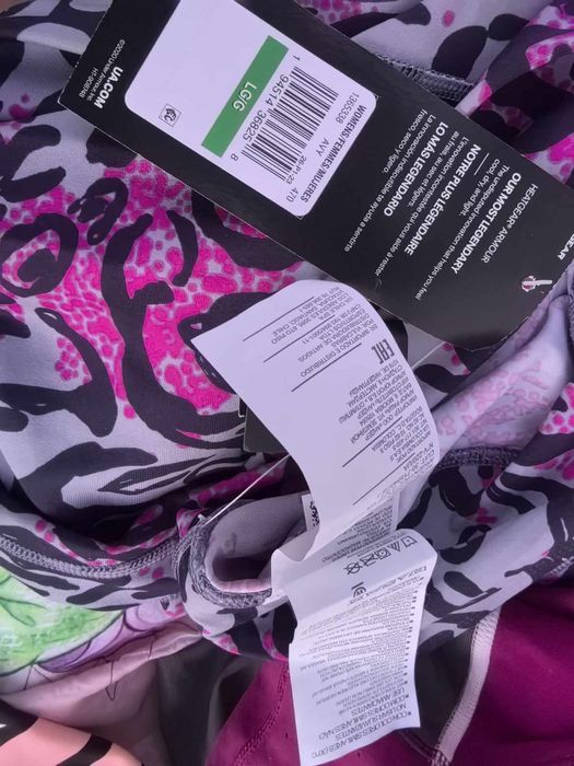 Under Armour оригинален дамски клин нов  Л размер