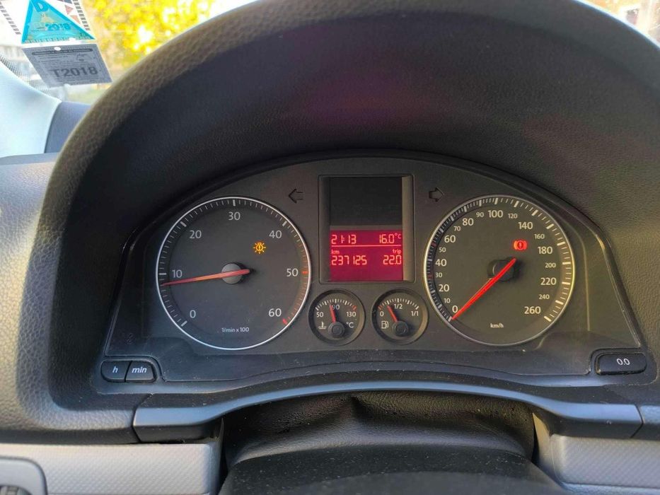 WV GOLF дизел 1.9, 2004 год.