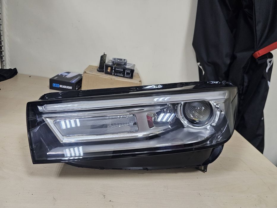 Американски Ляв фар Audi Q5 lqv far ауди кю5