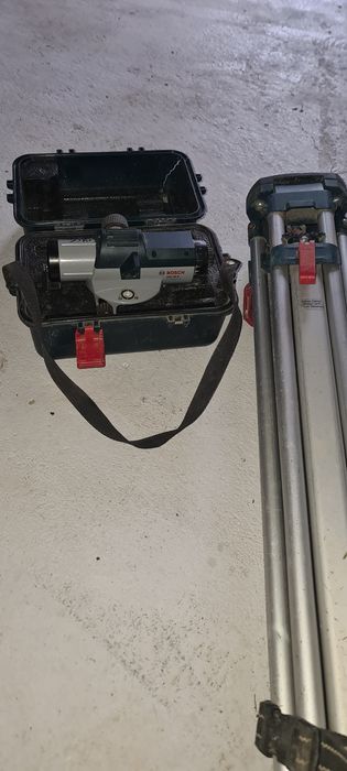 Nivelă optică Bosch + trepied + riglă