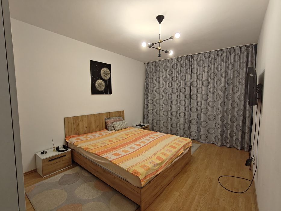Proprietar, vând apartament 3 camere, Rogerius (zona Pietei), Etaj 1