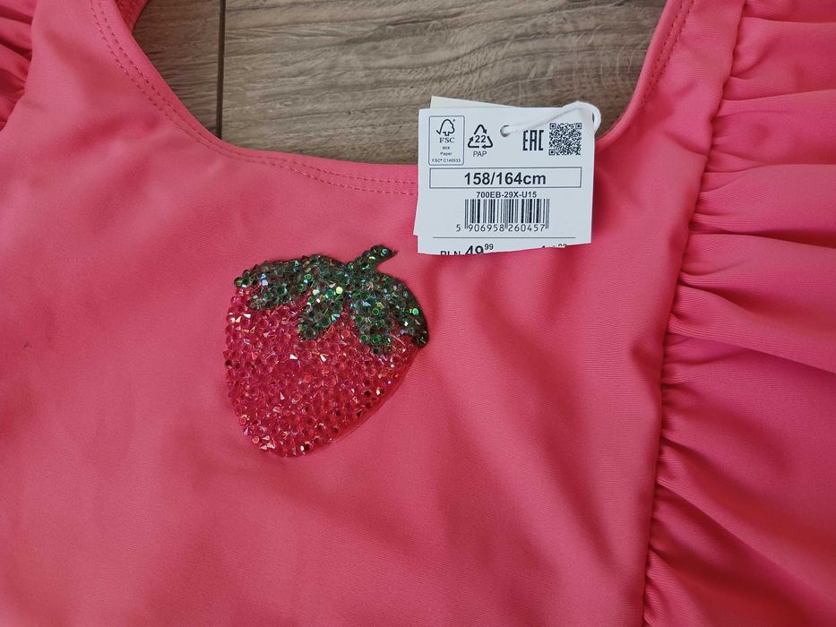 Нов бански размер 158/164см RESERVED