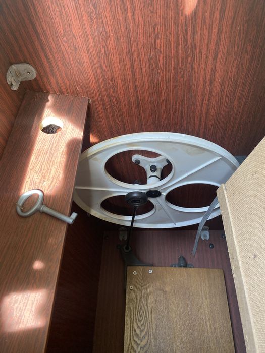 Чайка тикув машинаси столини узи янги