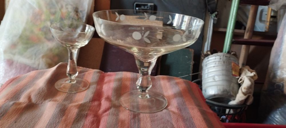 Продам посуду столовую.