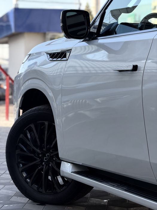 Infiniti Qx80 Autograph