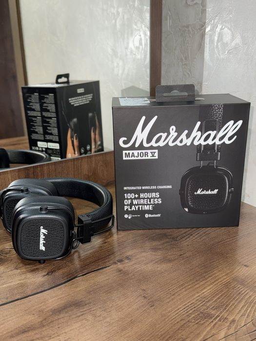 Беспроводные наушники Marshall