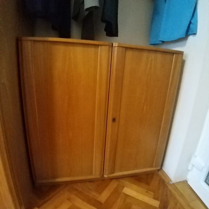 Vând mobilă dormitor saltele noi