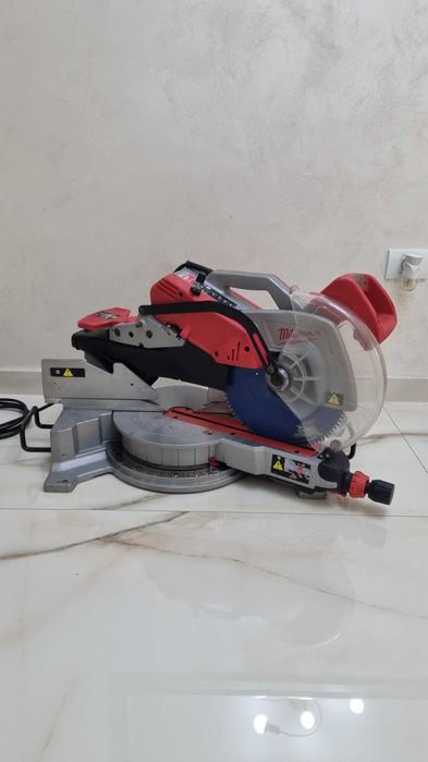 Circular profesional Milwaukee