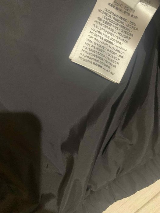 Gecuta fas burberry, accept si schimb cu iphone depinde de model