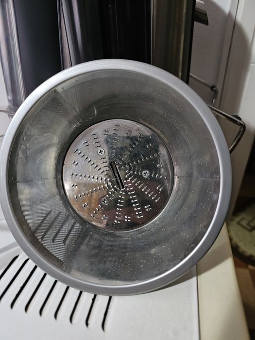 Storcător de fructe și legume ALASKA  -JE 1600