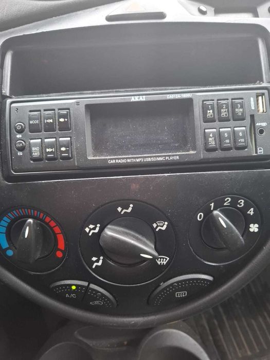 Ford Focus 1,4 benzina 700 euro