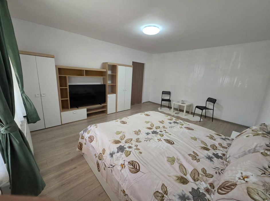 Garsonieră/Apartament 1 cameră decomandat cu loc de parcare
