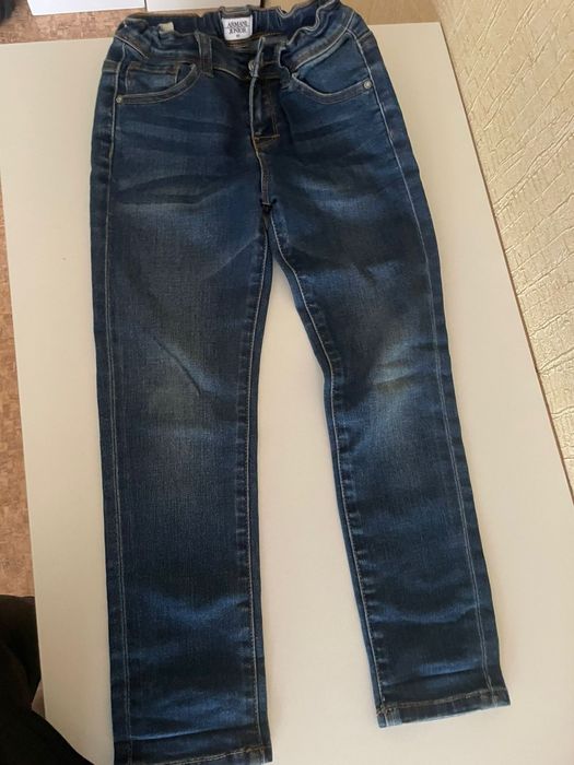 Продам джинсы для мальчика