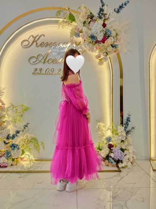 Нарядное платье на девочку