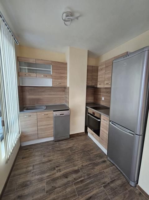 Дава се под наем Тристаен апартамент в София, Дружба 2 - 82 кв.м за 725 € - Снимка #2