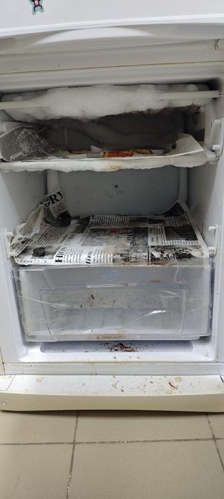 Холодильник indesit