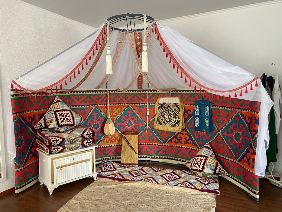 Юрта оформление, Киiз yй