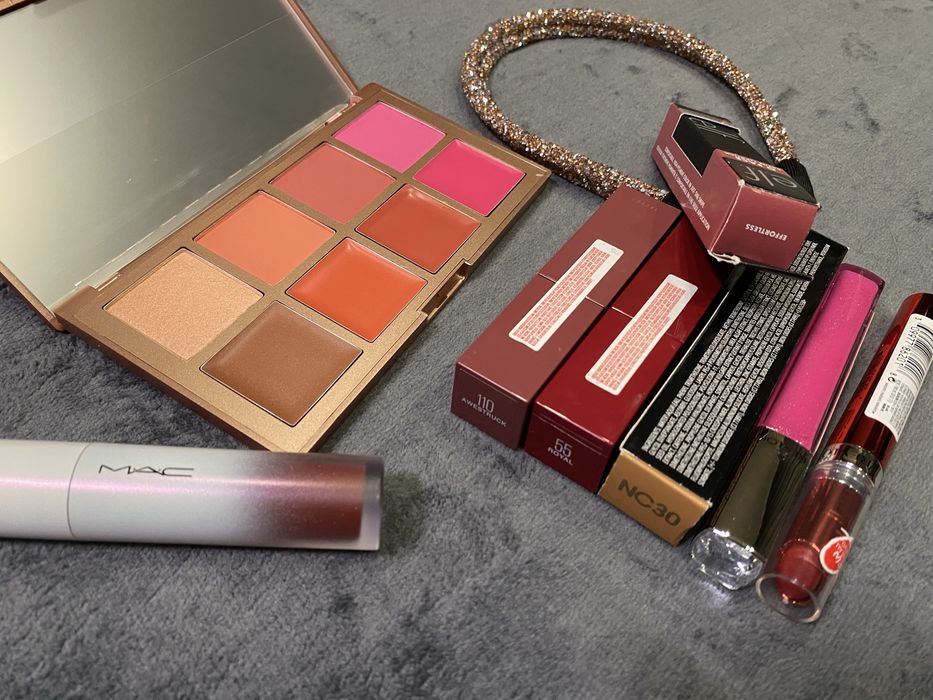 Огромен лот луксозни гримове MAC, e.l.f, No7, Maybelline