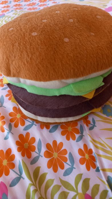 Vand suport portabil pt 24 CD-uri,forma hamburger