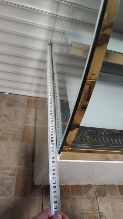 Сладкарска витрина