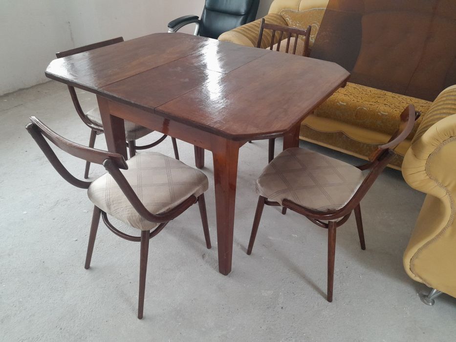 Столь стулья Италия