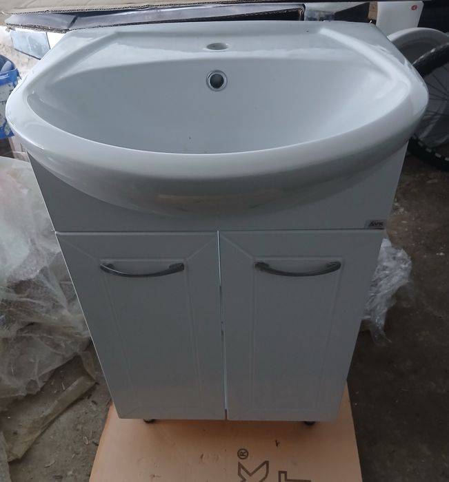 Продам Раковина с тумбой
