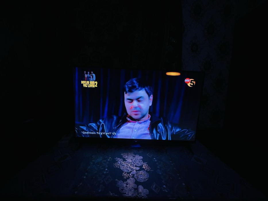 Televizor 43razmer Smart orginali garantyasi bn