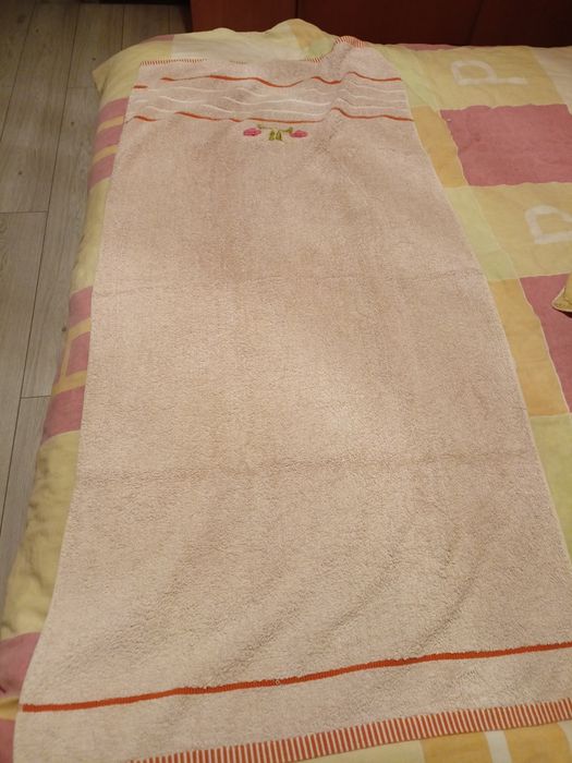 Продам полотенца большие