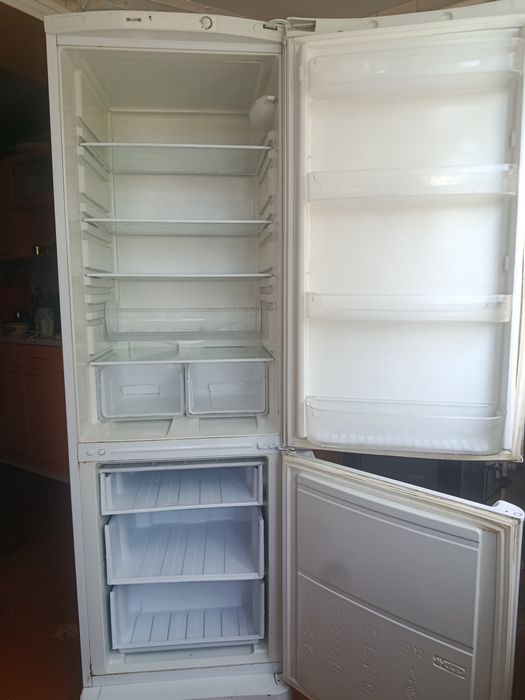 Холодильник от indesit