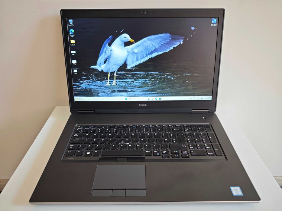 Dell Precision 7740 HD+ 17.3" i7-9850H/128GB/24GB/AMD WX3200 4GB GDDR5