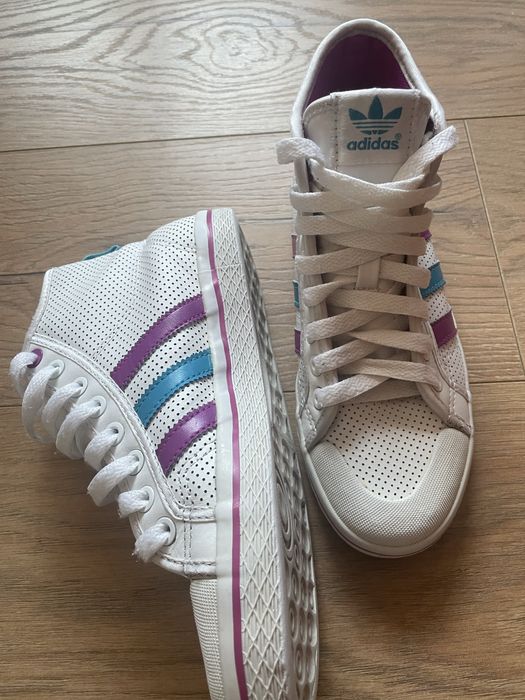 Дамски кецове Adidas