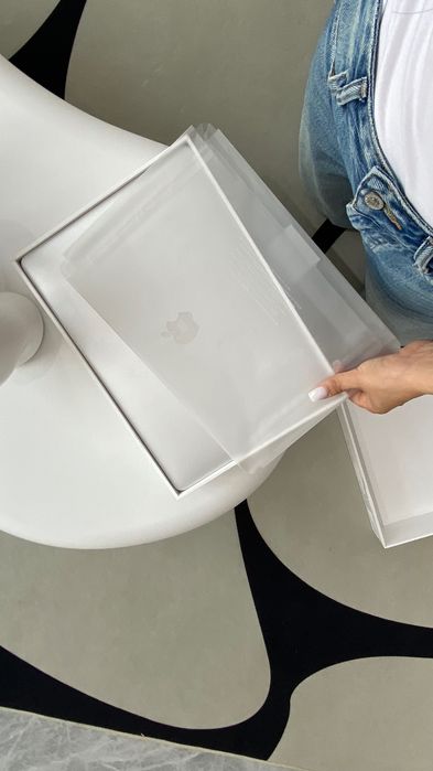 Apple MacBook Air 13 2020 г  13.3 / 256 Гб