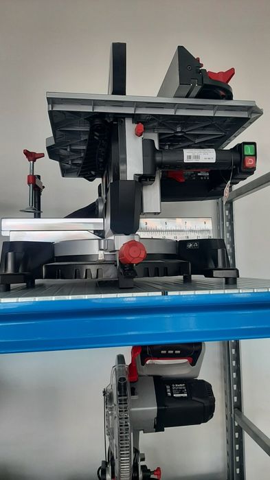 Пила торцовка комбинированный.