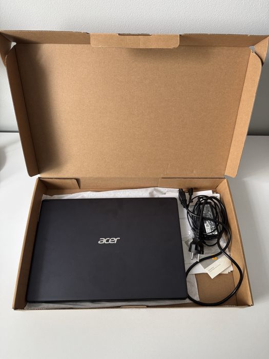 Vand laptop acer aspire 5
