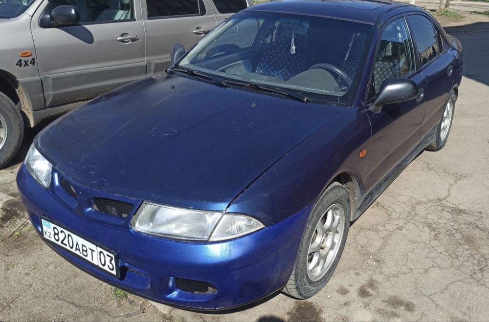 Mitsubishi carisma