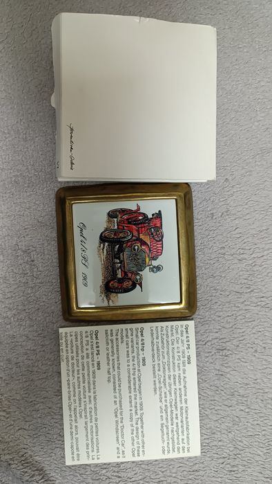 Plachete ceramica mașini de epoca