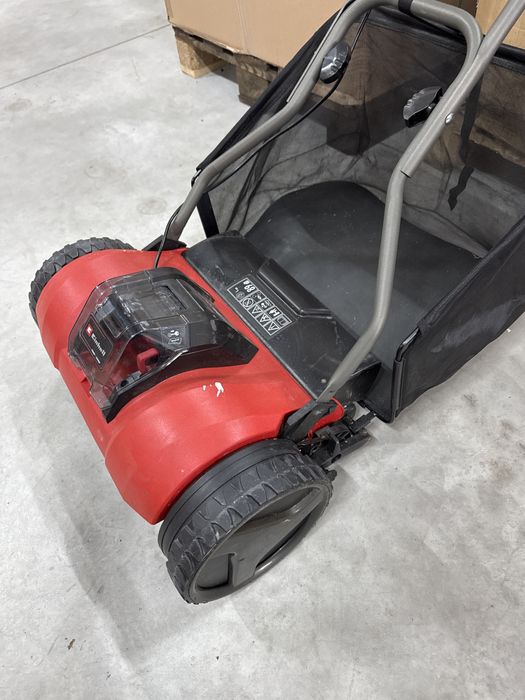 Einhell masia de tuns iarba pe baterii GE HM 18/38