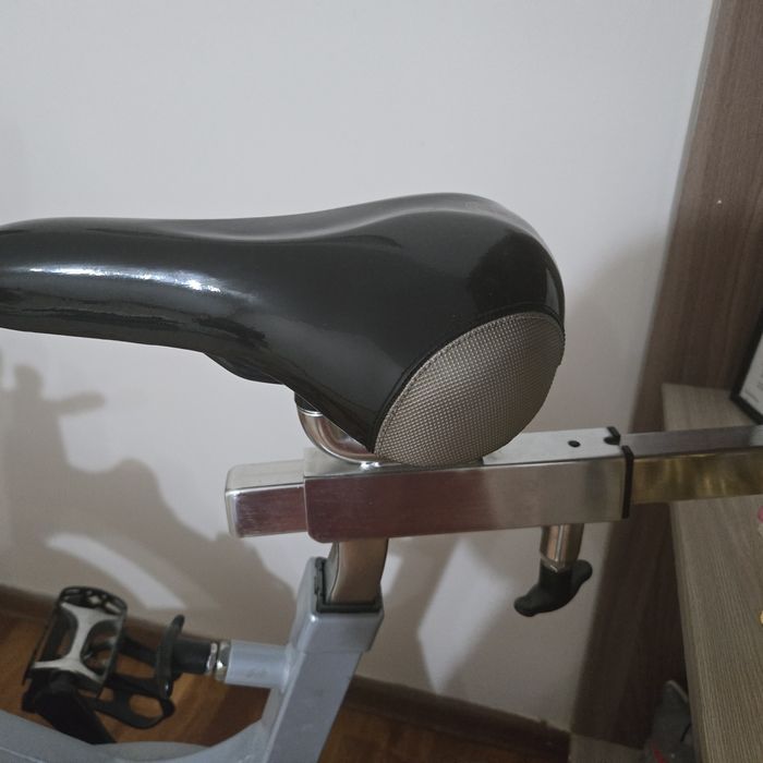 Велотренажер в отличном состоянии