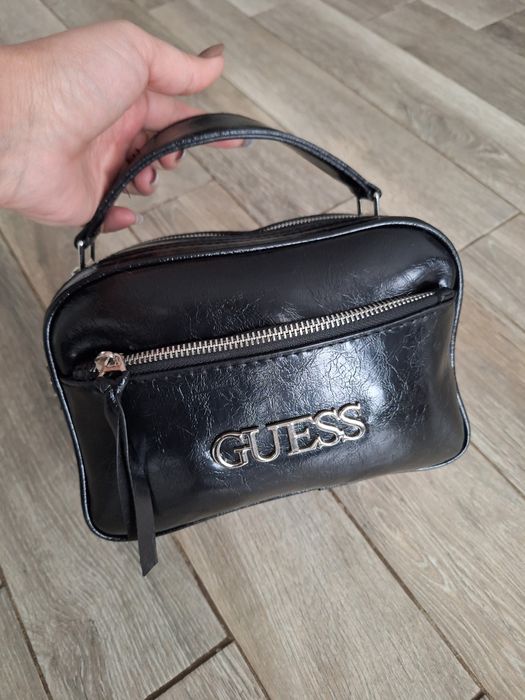 Geanta dama Guess