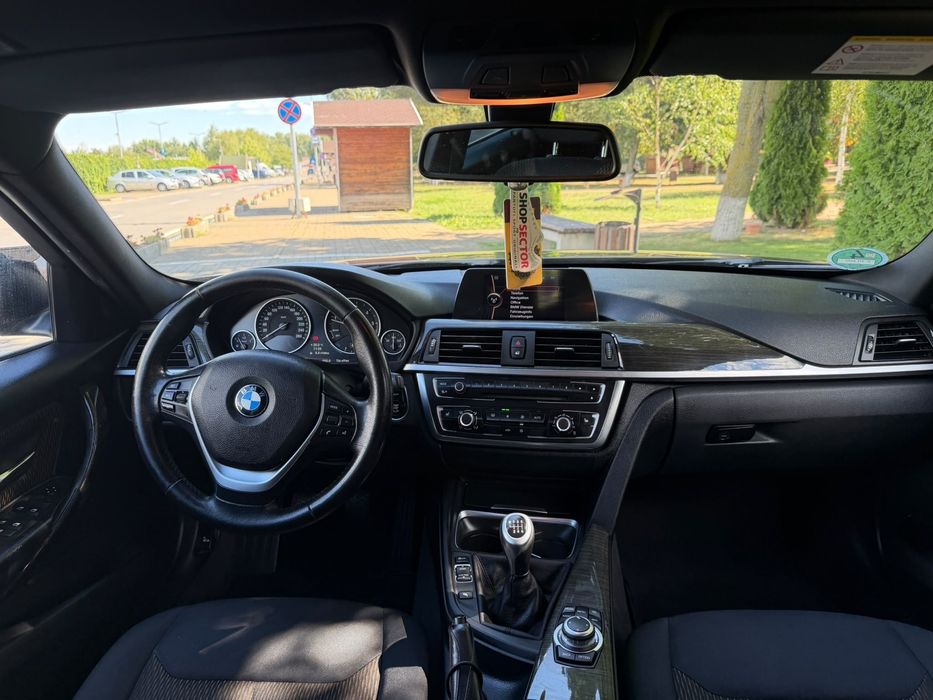 BMW  seria 3 , 2012