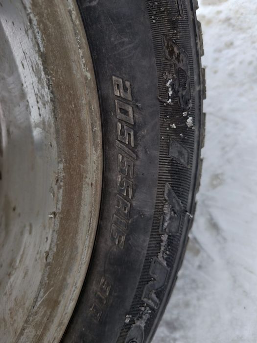 Продам зимние шины 205/55/16