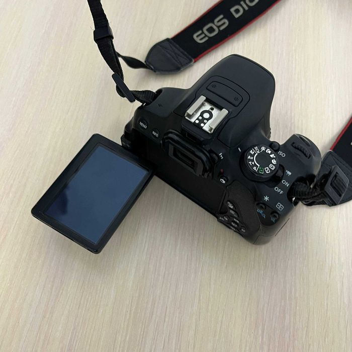 Canon 700D / Rebel T5i