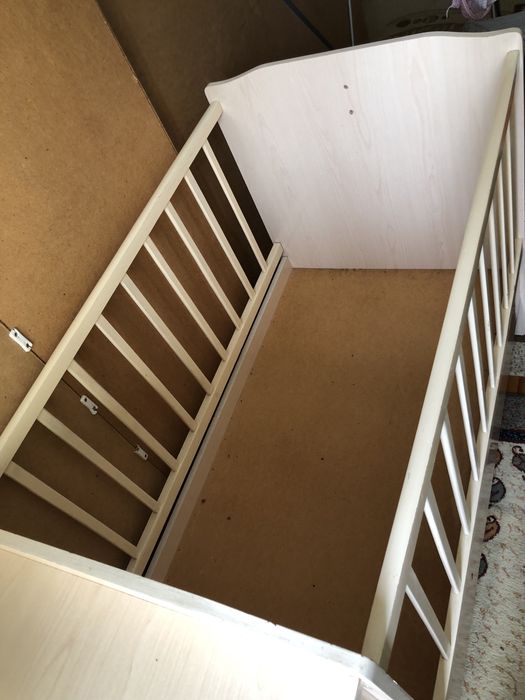 Детская кроватка