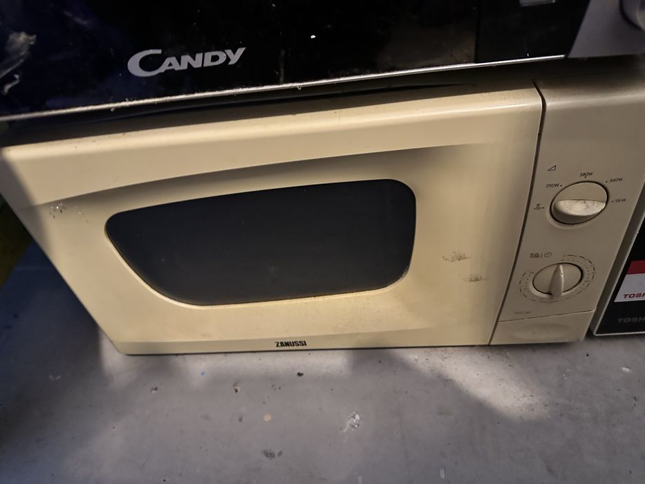 Cuptoare cu microunde