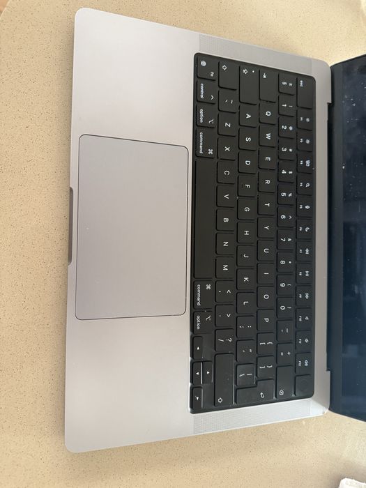 Apple Macbook Pro M3 512SSD