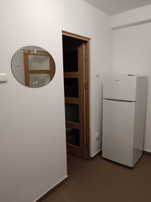 Garsoniera de închiriat